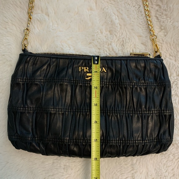 💯 Authentic Prada Nappa Gaufre crossbody purse - Picture 6 of 16